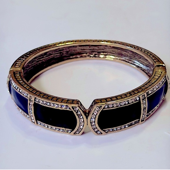 Heidi Daus Bangle Hinged Clamper Bracelet  Crystal & Black Enamel over Gold - Picture 9 of 9